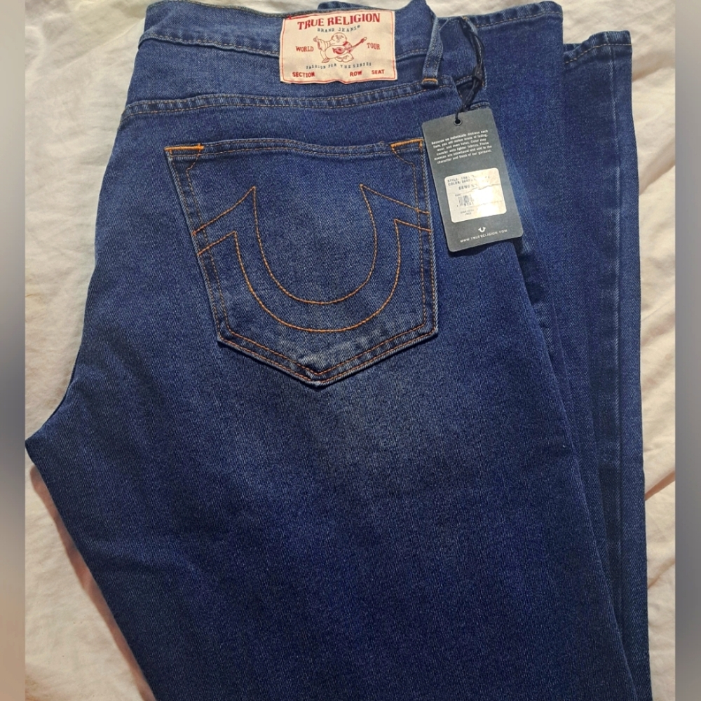 True Religion Geno Denim jeans size 36×32 Retails for $159